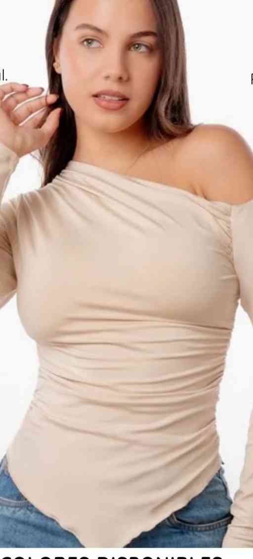 Blusa Manga Larga Con Termino Asimetrico