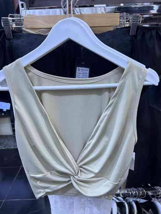 Polo S/ Mangas Crop Beige